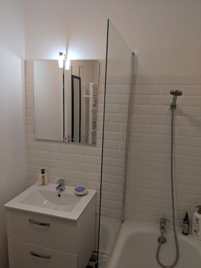 Appartement Sqy Guyancourt ภายนอก รูปภาพ