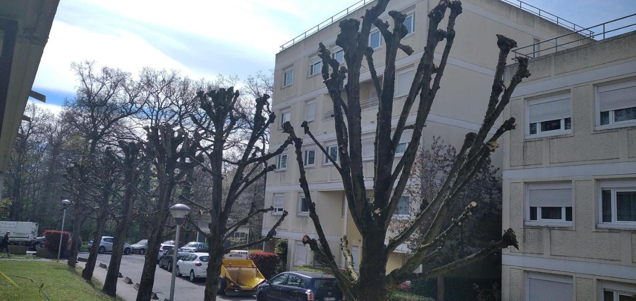 Appartement Sqy Guyancourt ภายนอก รูปภาพ