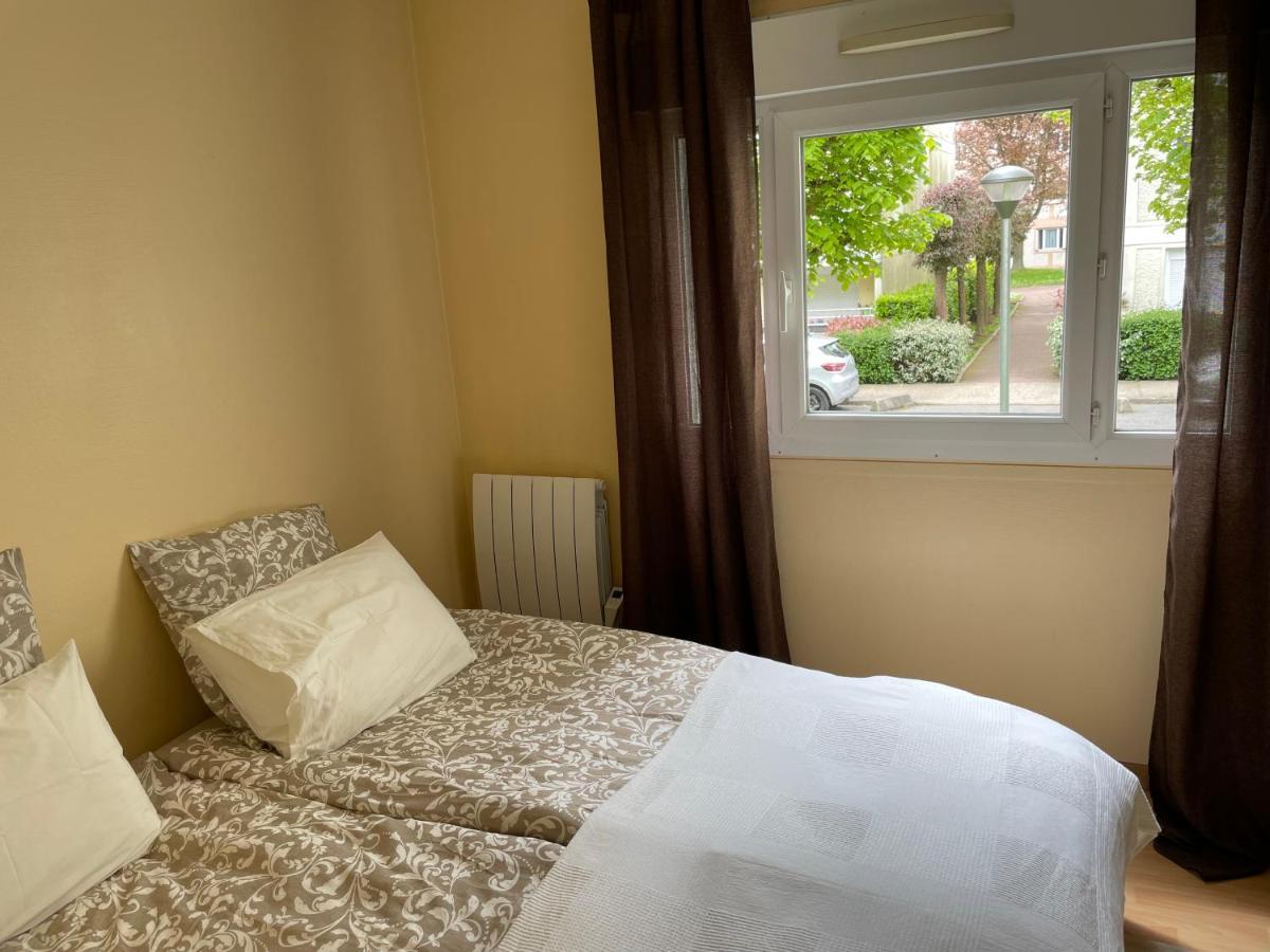 Appartement Sqy Guyancourt ภายนอก รูปภาพ